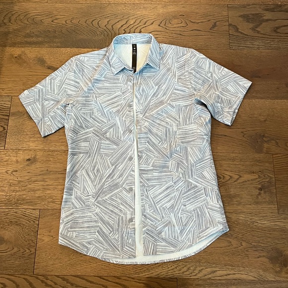 Lululemon Button Up T shirt - Picture 1 of 5